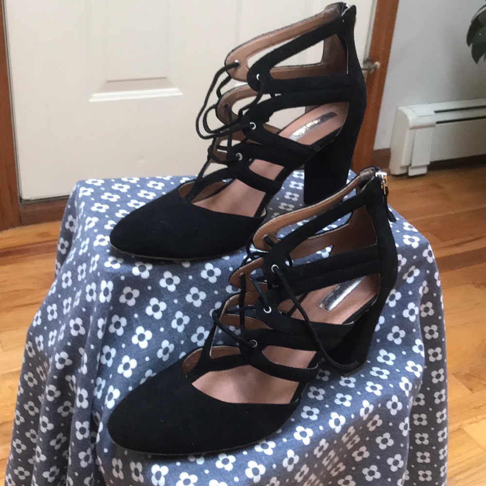 Halogen lace up zip-back heels